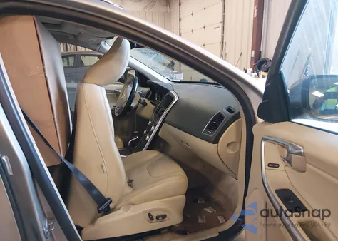 2015 Volvo Xc60 T6 из США, поврежденный, VIN YV4902RK7F2635377